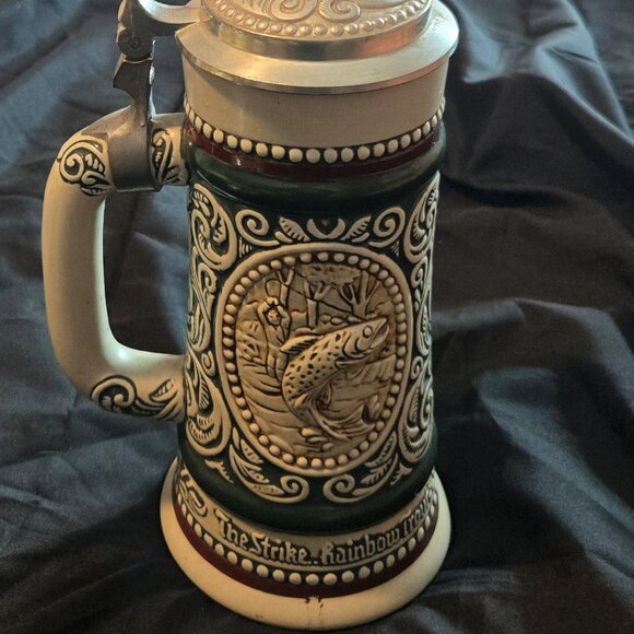 Vintage (1978) AVON Stoneware Beer Stein w/ Outdoorsman Relief & Pewter #86022 - Picture 4 of 11